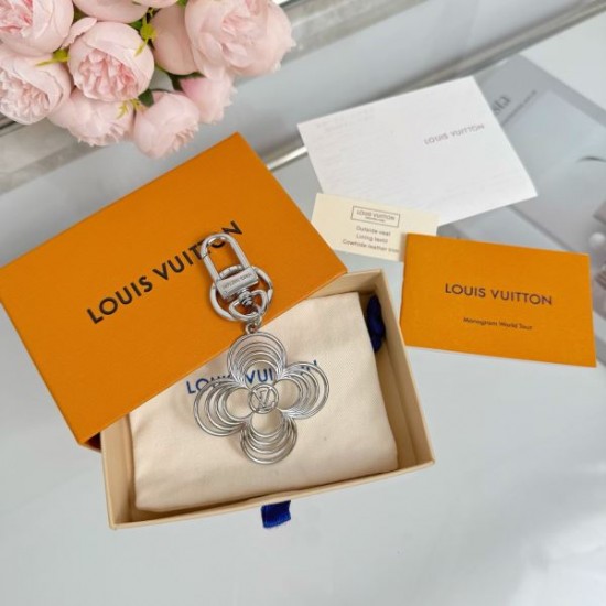 2025SS キーホルダー LOUIS VUITTON ルイヴィトン お洒落さん支持率No.1の新作