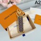 2025SS キーホルダー LOUIS VUITTON ルイヴィトン お洒落度を引き上げるワンポイントアイテム