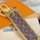 2025SS キーホルダー LOUIS VUITTON ルイヴィトン お洒落度を引き上げるワンポイントアイテム