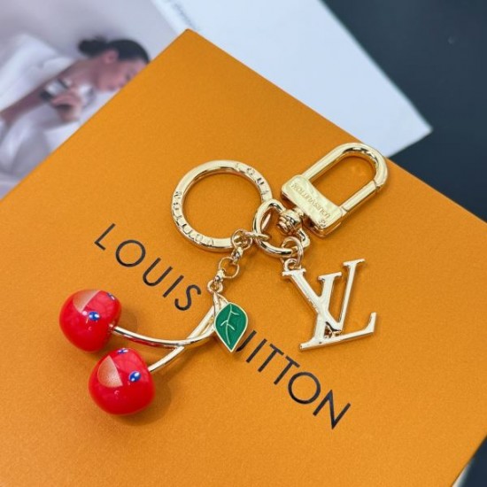2025SS キーホルダー LOUIS VUITTON ルイヴィトン 夏に映える目を引くトレンドデザイン