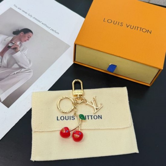 2025SS キーホルダー LOUIS VUITTON ルイヴィトン 夏に映える目を引くトレンドデザイン