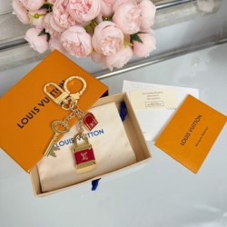 2025SS キーホルダー LOUIS VUITTON ルイヴィトン 話題沸騰中！夢中になる新作が続々