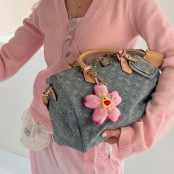 2025SS キーホルダー LOUIS VUITTON ルイヴィトン 著名人・セレブも注目のラグジュアリー小物