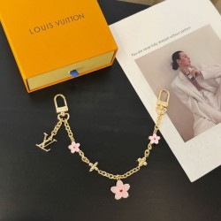 2025SS キーホルダー LOUIS VUITTON ルイヴィトン 季節の変わり目に活躍する定番キーホルダー