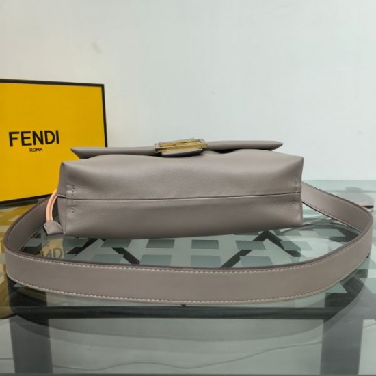 FENDI フェンデイ 2025FW 新作 高級感ショルダーバッグ レディース おしゃれ 人気モデル