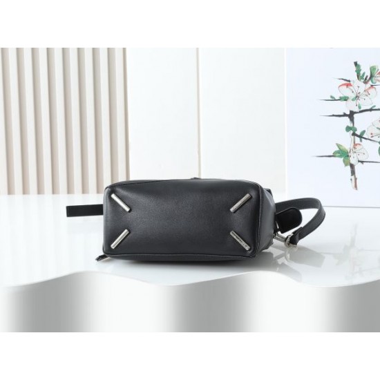 LOEWE ロエベ 2025FW 新作 上品ショルダーバッグ 高級感漂う おしゃれ 人気アイテム