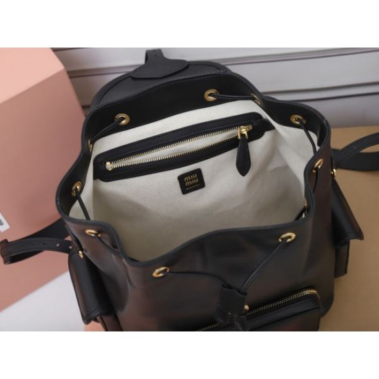 MIU MIU ミュウミュウ 2025FW 新作 高品質バックパック 大容量 おしゃれ 高級レプリカ