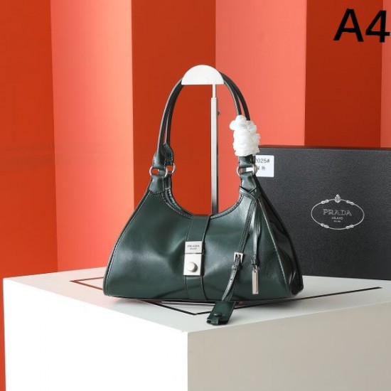 PRADA プラダ 2025FW 新作 上品トートバッグ 高級感漂う 人気アイテム