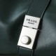 PRADA プラダ 2025FW 新作 上品トートバッグ 高級感漂う 人気アイテム