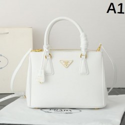 PRADA プラダ 2025FW 新作 人気トートバッグ 高級感 上品 おしゃれデザイン