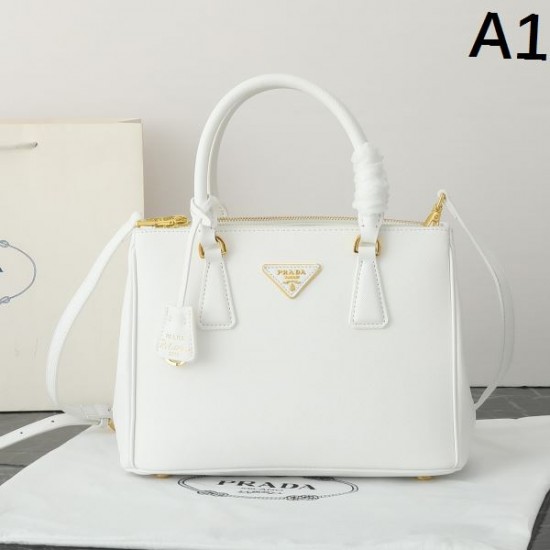 PRADA プラダ 2025FW 新作 人気トートバッグ 高級感 上品 おしゃれデザイン