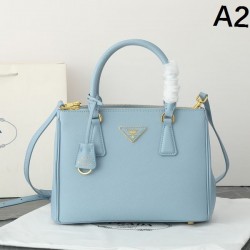 PRADA プラダ 2025FW 新作 人気トートバッグ 高級感 上品 おしゃれデザイン