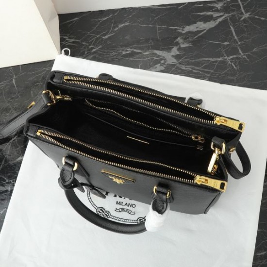 PRADA プラダ 2025FW 新作 人気トートバッグ 高級感 上品 おしゃれデザイン