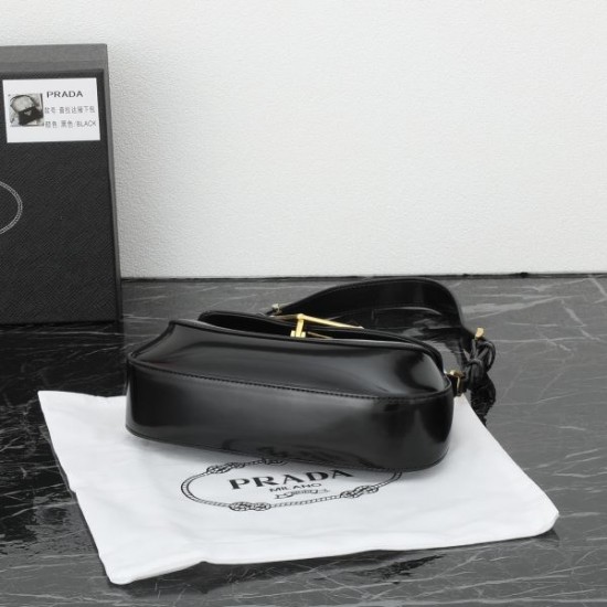 PRADA プラダ 2025FW 新作 高品質ショルダーバッグ 人気モデル おしゃれ 上品