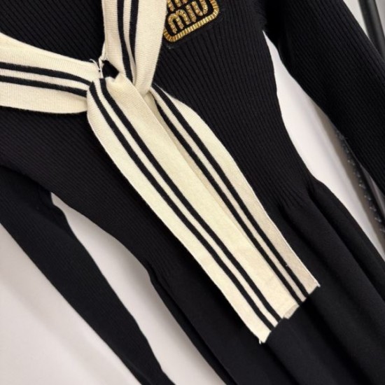2025FW ワンピース MIU MIU ミュウミュウ 大人可愛いきれいめコーデに最適
