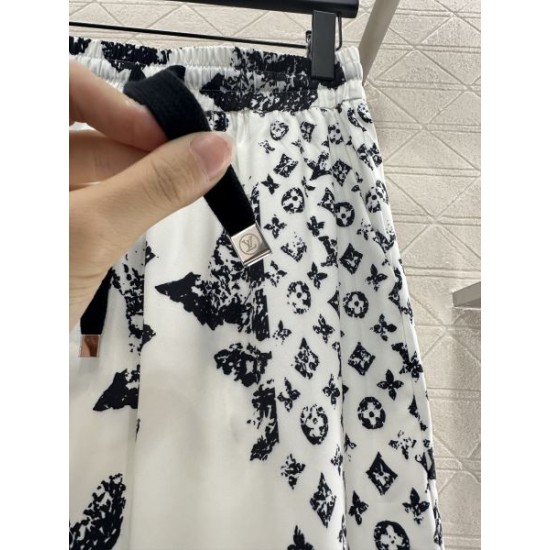 2025FW ストレートパンツ LOUIS VUITTON ルイヴィトン 毎年定番のベストセラー