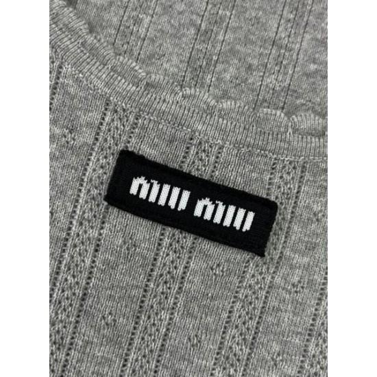 2025SS タンクトップ MIU MIU ミュウミュウ おしゃれ上級者必見新作