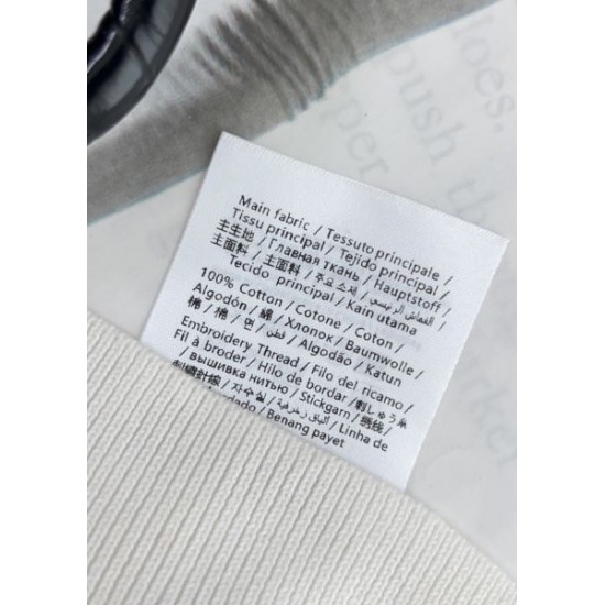 2025SS 半袖 VALENTINO ヴァレンティノ 新作をセール価格でゲット