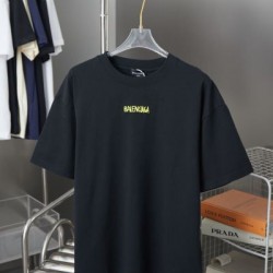2025SS BALENCIAGA バレンシアガ トレンドロゴプリント 半袖Tシャツ モード系ユニセックスコーデ