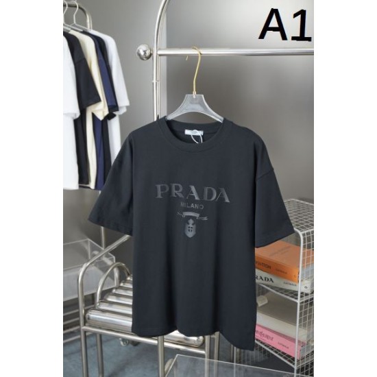 2025SS PRADA プラダ ロゴワッペン付き 半袖Tシャツ クリーンな印象の上質デザイン