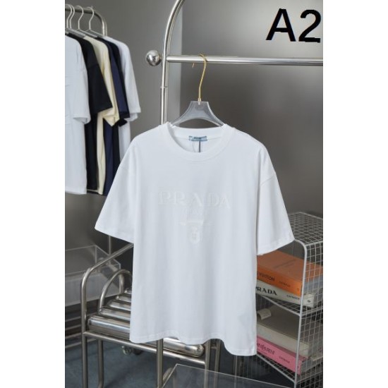 2025SS PRADA プラダ ロゴワッペン付き 半袖Tシャツ クリーンな印象の上質デザイン