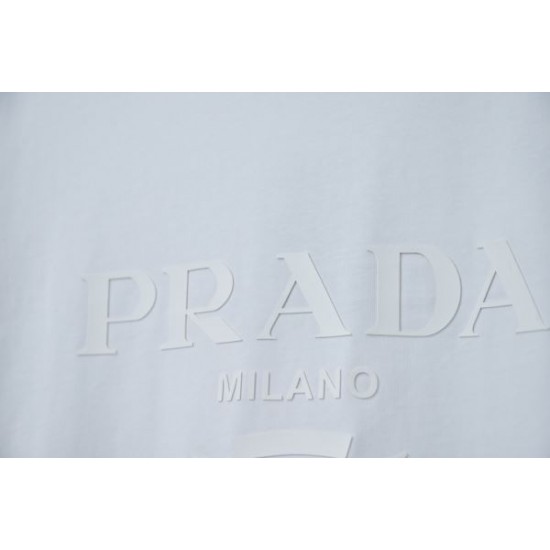 2025SS PRADA プラダ ロゴワッペン付き 半袖Tシャツ クリーンな印象の上質デザイン