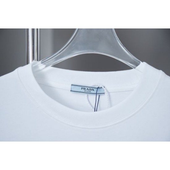 2025SS PRADA プラダ シンプルラグジュアリー 半袖Tシャツ 洗練された大人カジュアル