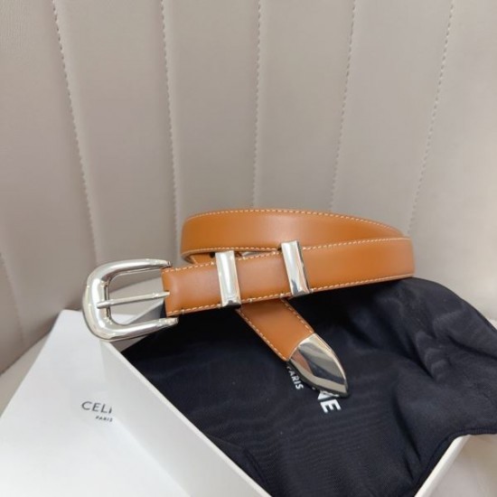 2025FW おしゃれ ベルト CELINE セリーヌ 今秋のお気に入りスタイル 高級感