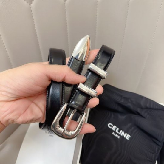2025FW スタイリッシュ ベルト CELINE セリーヌ きれいめな印象で着こなし 新作