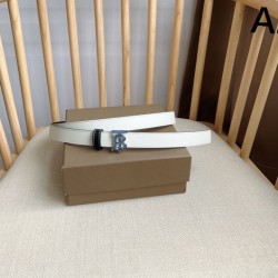2025FW トレンド ベルト BURBERRY バーバリー この秋欠かせないアイテム 上品なデザイン