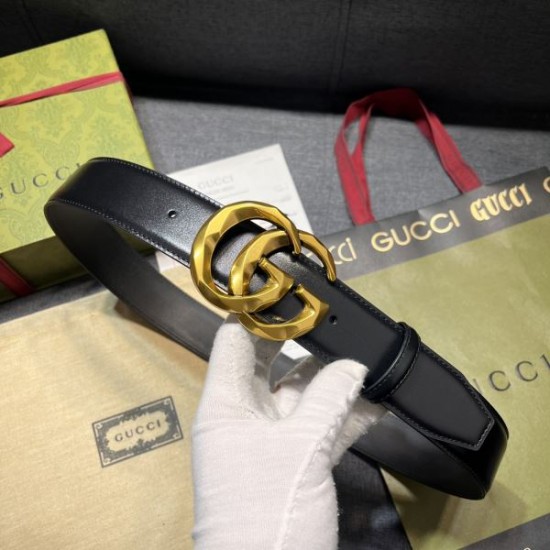2025FW 秋 ベルト GUCCI グッチ この秋は目を引くスタイル 高級感溢れる