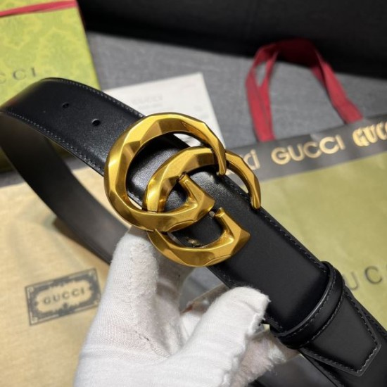 2025FW 秋 ベルト GUCCI グッチ この秋は目を引くスタイル 高級感溢れる
