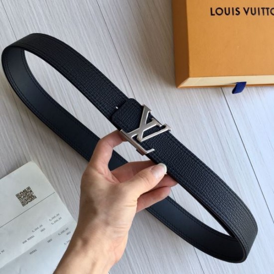 2025FW セレブ ベルト LOUIS VUITTON ルイヴィトン セレブや芸能人からも愛用 高級感