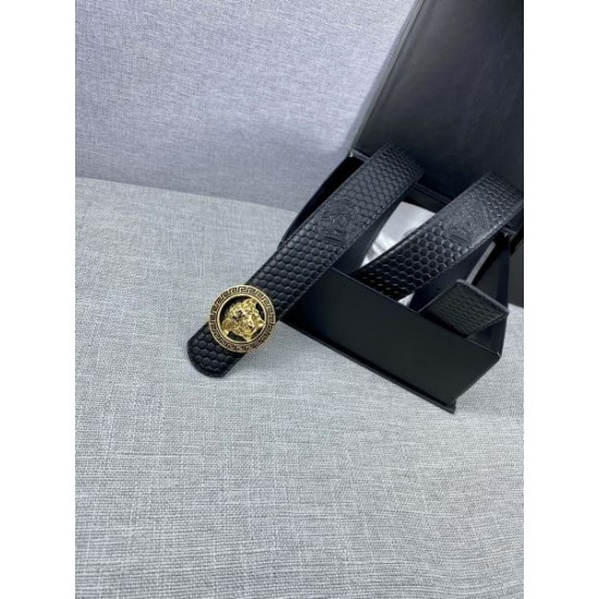 2025FW カジュアル ベルト VERSACE ヴェルサーチェ カジュアルな雰囲気があり 高級感