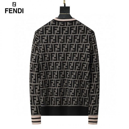 2025秋冬 セーター FENDI フェンディ 今年らしい着こなし完成モデル