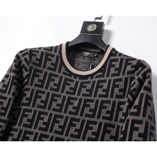2025秋冬 セーター FENDI フェンディ 今年らしい着こなし完成モデル