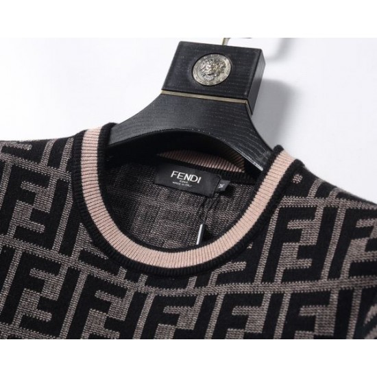 2025秋冬 セーター FENDI フェンディ 今年らしい着こなし完成モデル