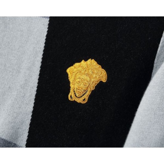 2025秋冬 セーター VERSACE ヴェルサーチェ セレブ愛用新作コレクション