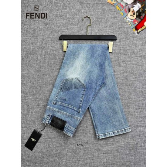 2025秋冬 ジーパン FENDI フェンディ 瞬時におしゃれ上級者 新作モデル