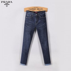 2025秋冬 ジーパン PRADA プラダ 秋先取り トレンド必須アイテム