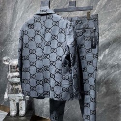 2025秋冬 スーツ GUCCI グッチ 新作登場 秋冬らしさ満点スタイル