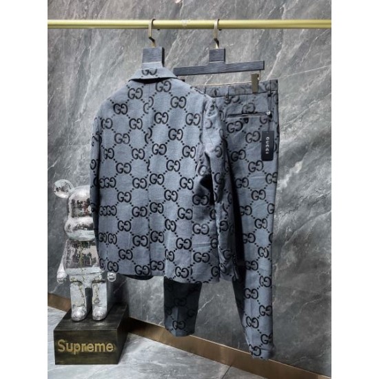 2025秋冬 スーツ GUCCI グッチ 新作登場 秋冬らしさ満点スタイル