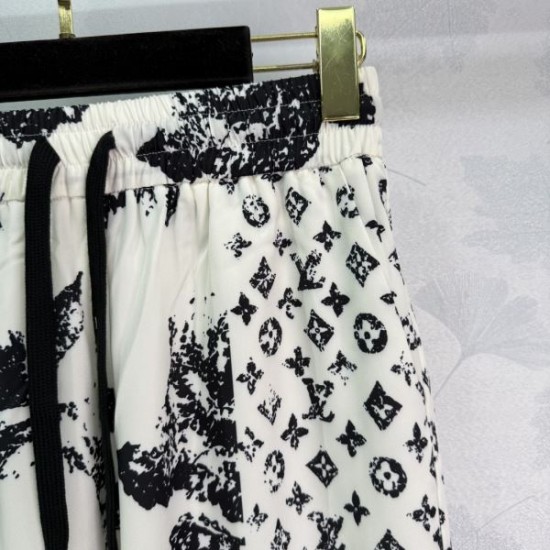 LOUIS VUITTON ルイヴィトン ロングパンツ 2025秋冬新作 秋にぴったりのおすすめスタイル