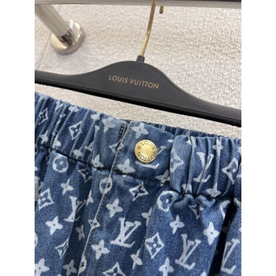 LOUIS VUITTON ルイヴィトン ジーンズ 2025秋冬新作 秋のおでかけに最適な人気モデル