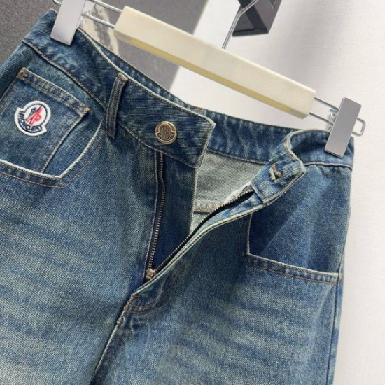 MONCLER モンクレール ジーンズ 2025秋冬新作 秋コーデで目を引くトレンドモデル