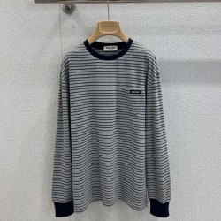 MIU MIU ミュウミュウ 長袖Tシャツ 2025秋冬新作 最旬トレンド間違いなしの新作Tシャツ