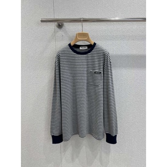 MIU MIU ミュウミュウ 長袖Tシャツ 2025秋冬新作 最旬トレンド間違いなしの新作Tシャツ