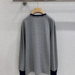 MIU MIU ミュウミュウ 長袖Tシャツ 2025秋冬新作 最旬トレンド間違いなしの新作Tシャツ