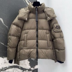 FENDI フェンデイ ダウンジャケット 2025秋冬新作 雑誌掲載多数の注目ブランド