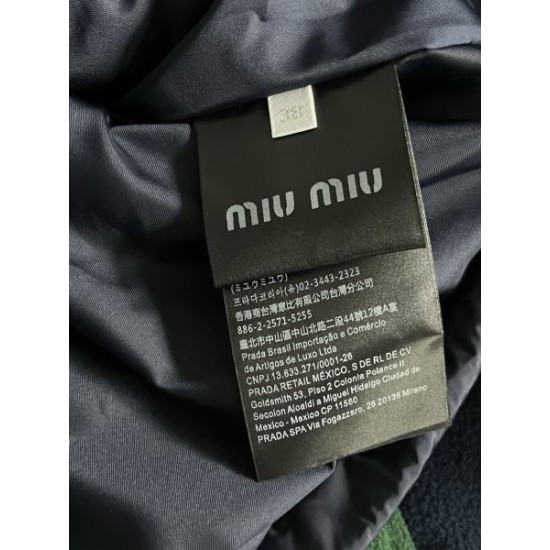 MIU MIU ミュウミュウ 綿入れ 2025秋冬新作 圧倒的人気のおしゃれアウター